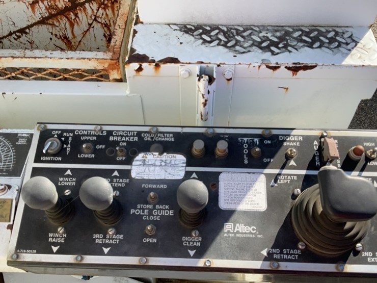 1995-international-4700-image-6