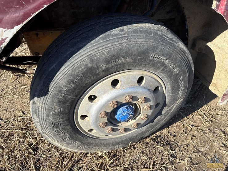 1988-peterbilt-377-image-9