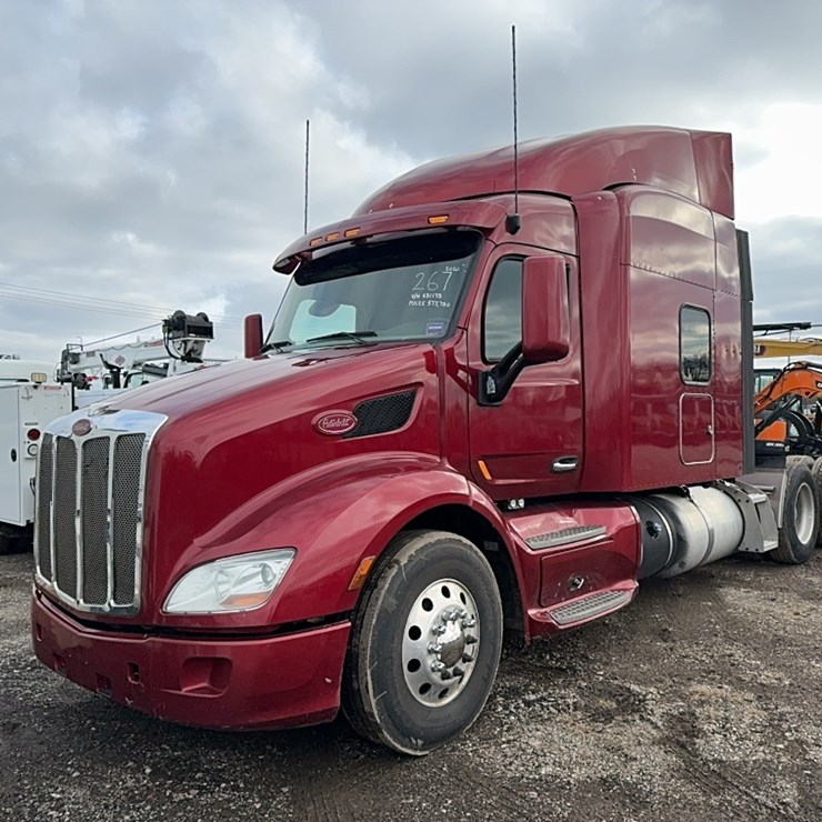 2020 PETERBILT 579