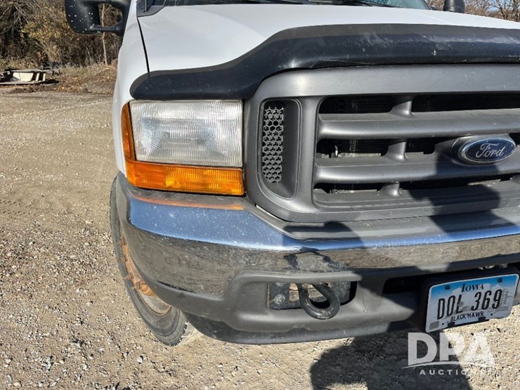 ford-f550-xl-image-24