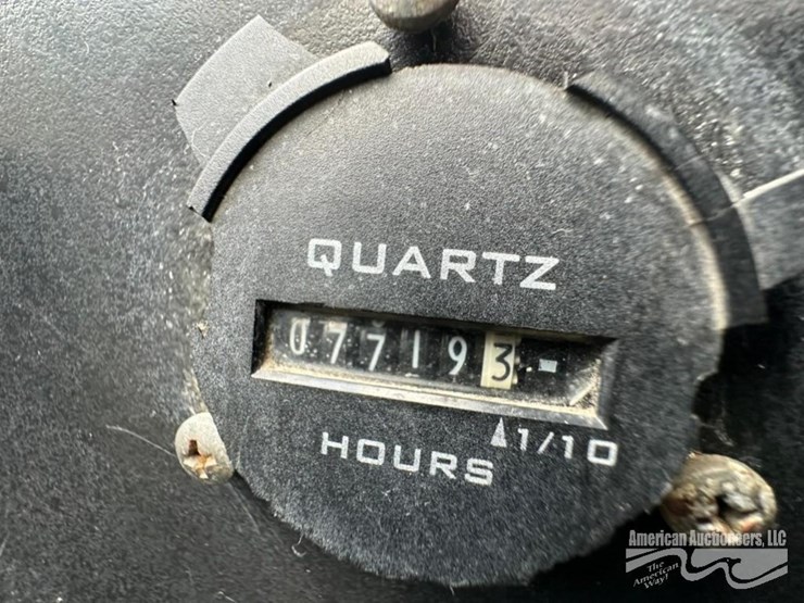 2015-mack-leu613-image-21