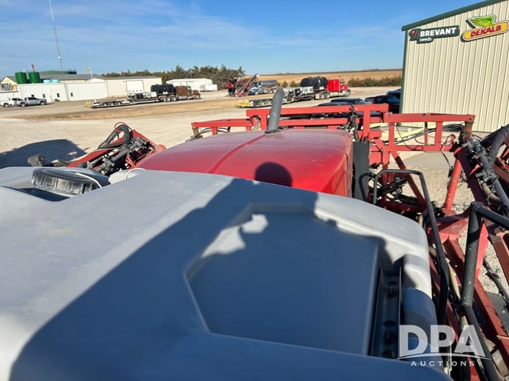 case-ih-patriot-4440-image-59
