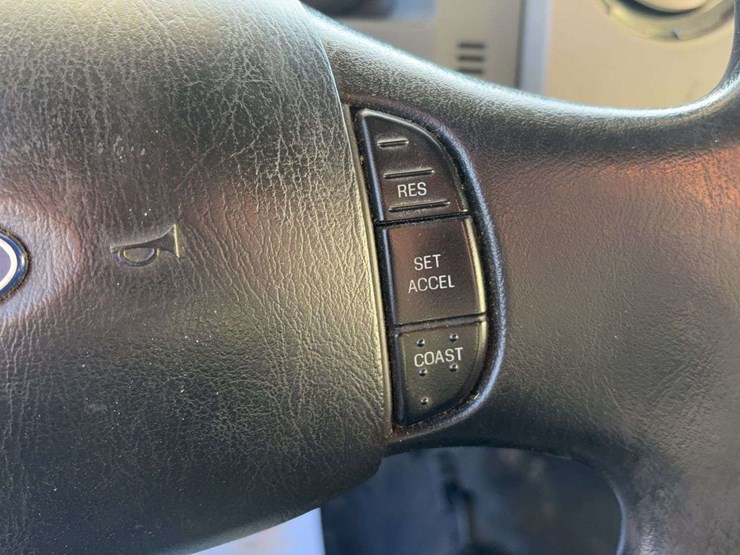 2012-ford-f650-image-29