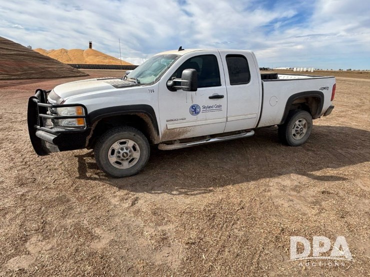 chevrolet-silverado-2500hd-image-12