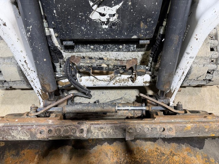 2022-bobcat-t76-image-10