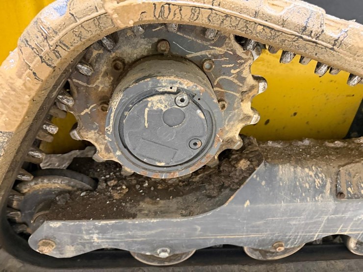 2024-new-holland-c337-image-19