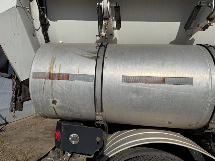 2002-vactor-2100-image-36