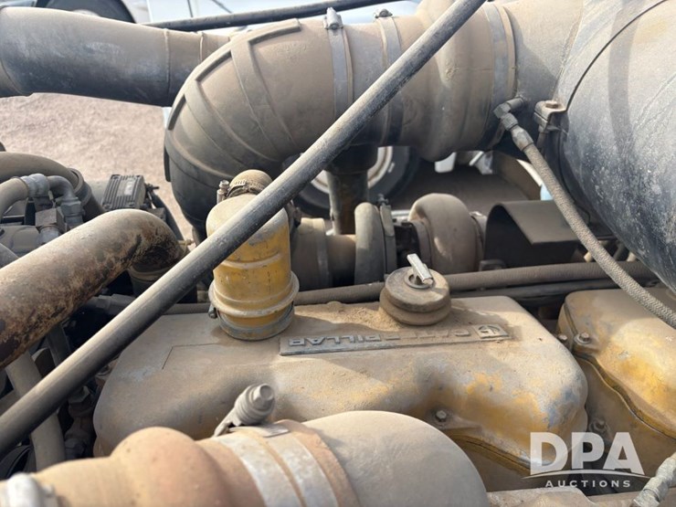 peterbilt-377-image-49