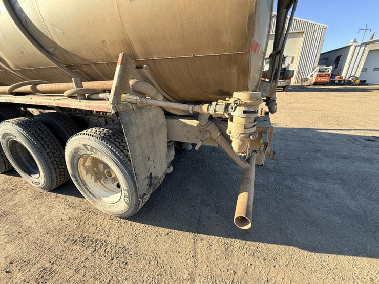 ford-ltl9000-image-17