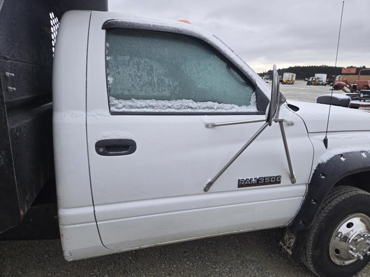 dodge-ram-3500-image-11