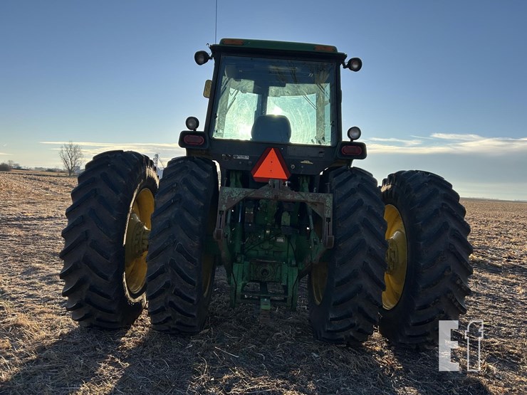 1983-john-deere-4650-image-4