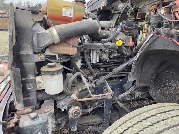 2011-international-durastar-4400-image-53