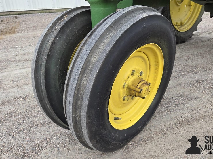 john-deere-b-image-13