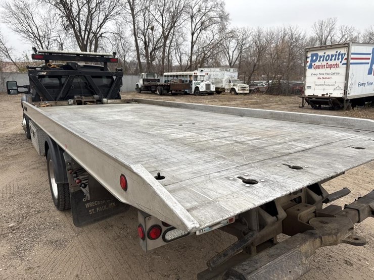 ford-f550-xlt-image-21