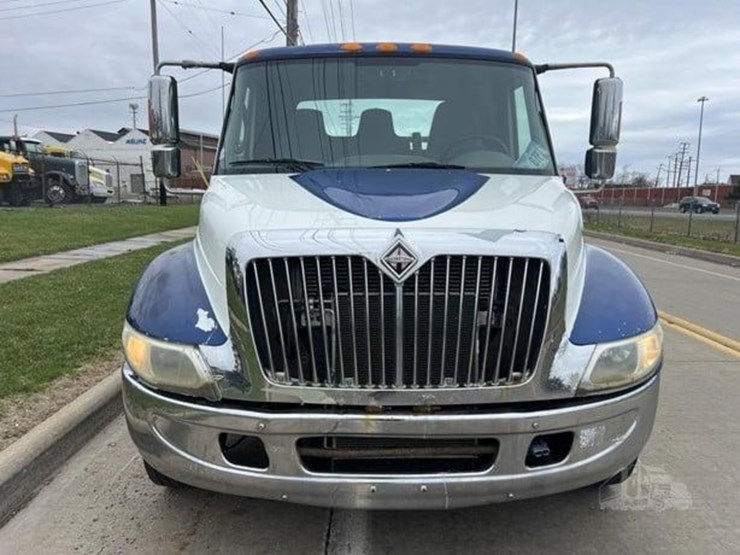 international-durastar-4300-image-2