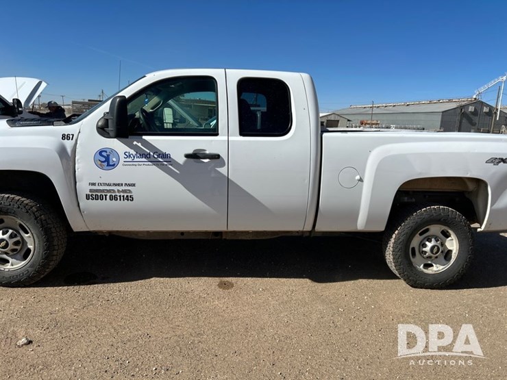 chevrolet-2500hd-image-2