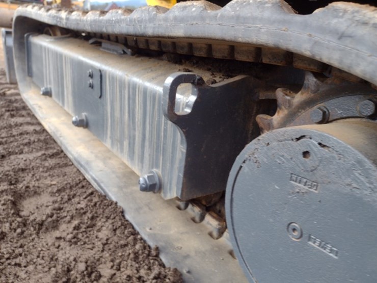 new-holland-ec25-image-29