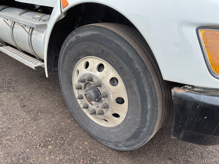 2015-kenworth-t270-image-13