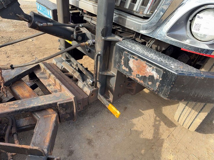 2013-international-workstar-7400-image-47