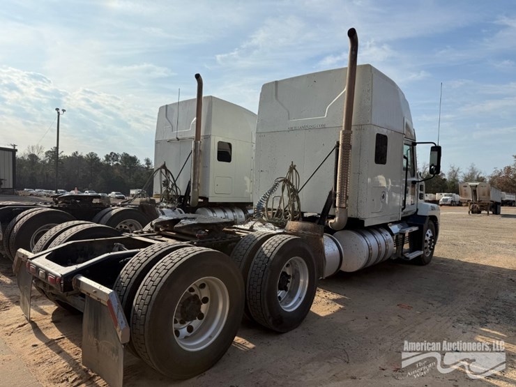 2020-mack-anthem-truck-image-2