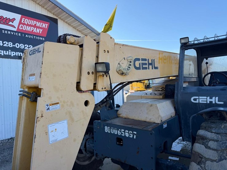 2015-gehl-rs8-42-image-13