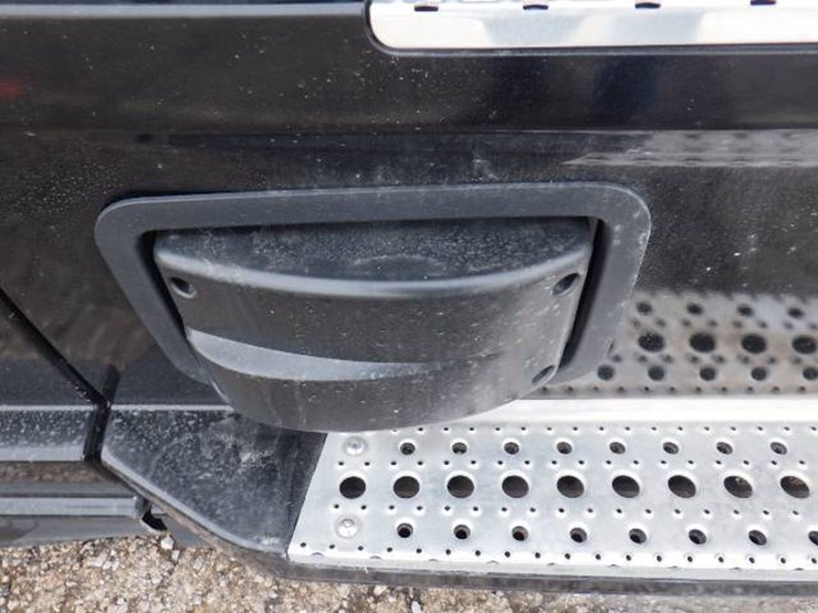 2021-freightliner-cascadia-126-image-6