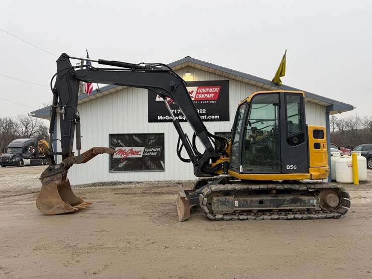 2018-deere-85g-image-1