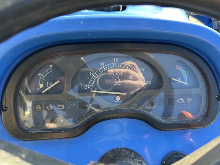 new-holland-tc26da-image-22