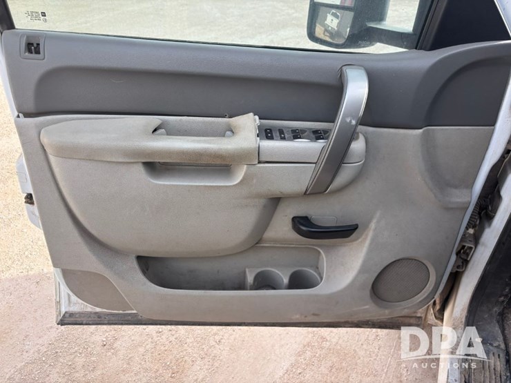 chevrolet-silverado-2500hd-image-67