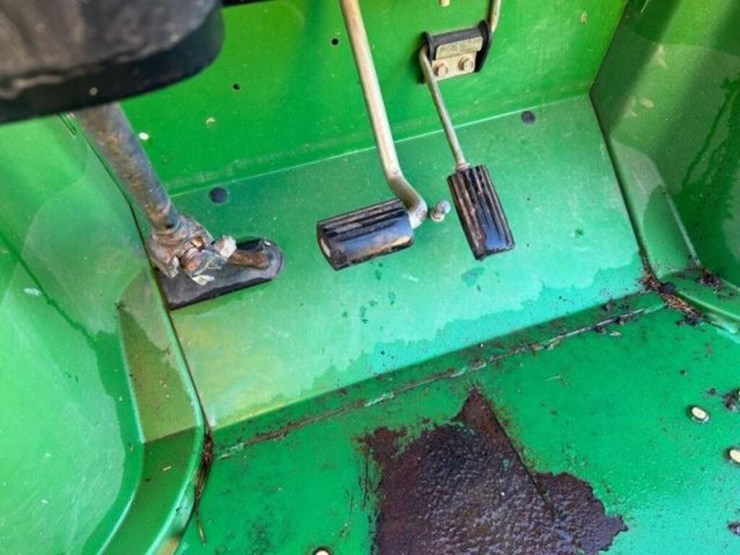 john-deere-gator-image-22