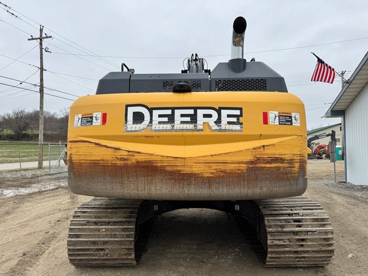 2019-deere-210g-lc-image-4