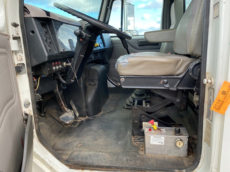 1999-international-4900-image-61