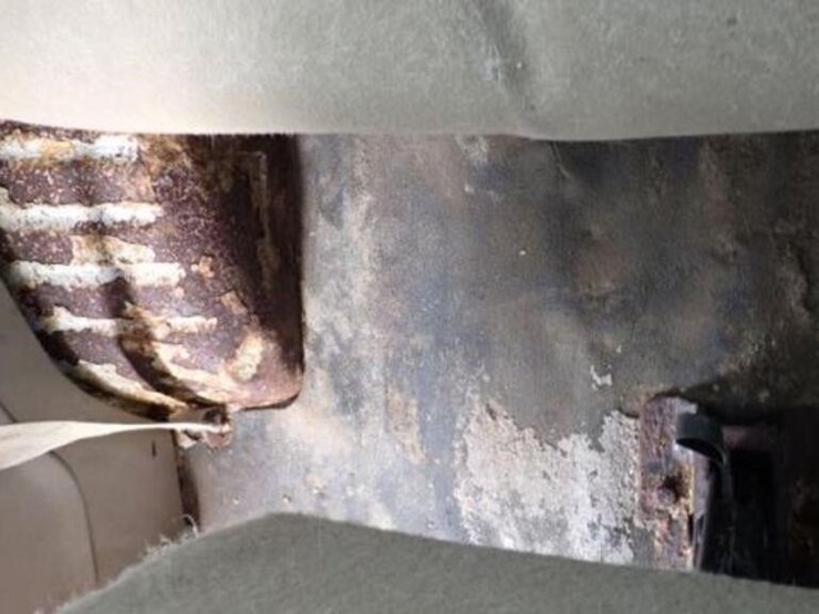 2010-ford-e350-xlt-image-49