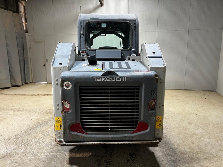 2022-takeuchi-tl8r2-image-4