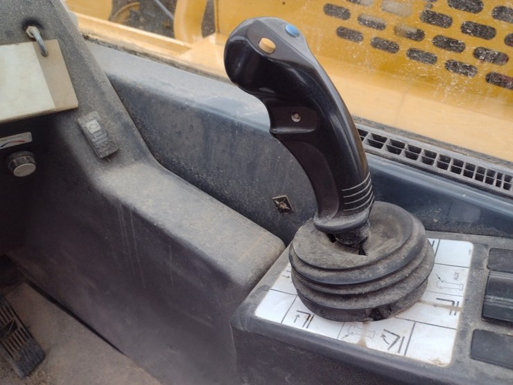 gehl-dl12-40-image-8