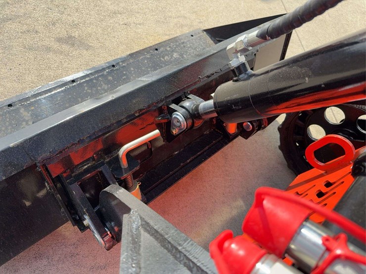 2025-mms-ms380r-stand-on-skid-loader-image-15