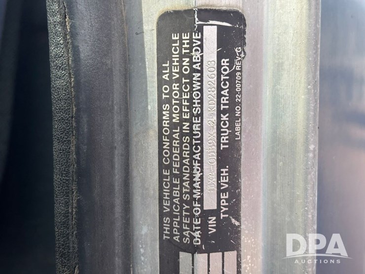 peterbilt-377-image-80