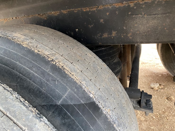 #1031-•-2014-northern-6000-gallon-semi-manure-tanker-trailer(has-wi-title)-(kewaunee,-wi)-image-27