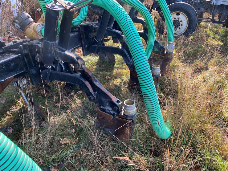 #1300-•-ag-gator-2004-injector-applicator-(colfax,-wi)-image-64