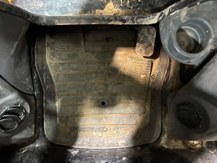 2018-caterpillar-289d-image-31