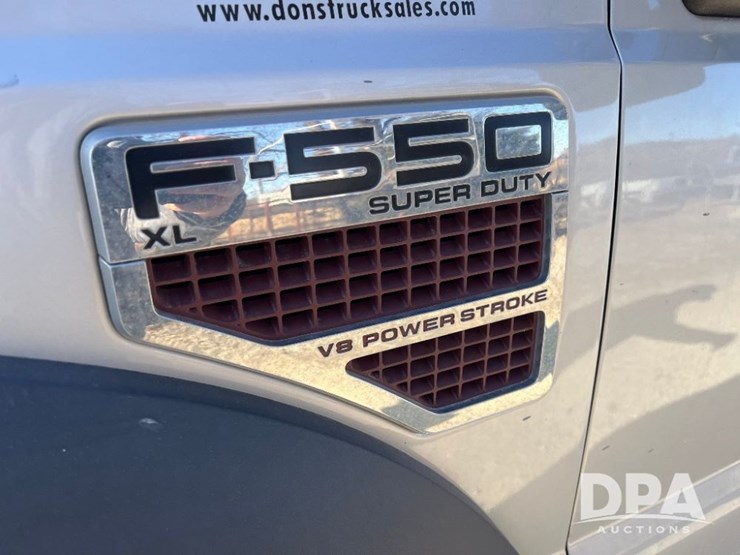 ford-f550-xl-image-16