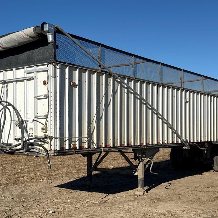2010 IMCO Silage Trailer