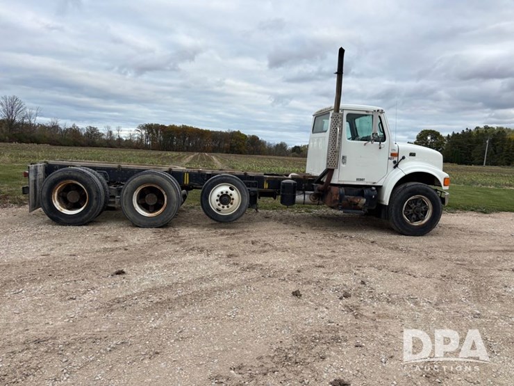 international-4900-image-4