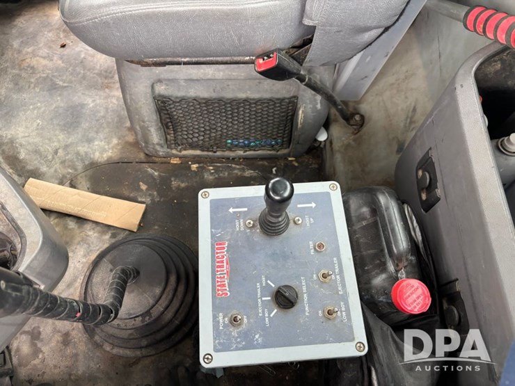 2017-mack-pinnacle-chu613-image-78