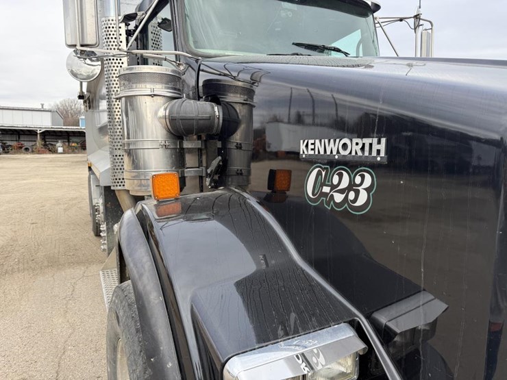 2014-kenworth-t800-image-33
