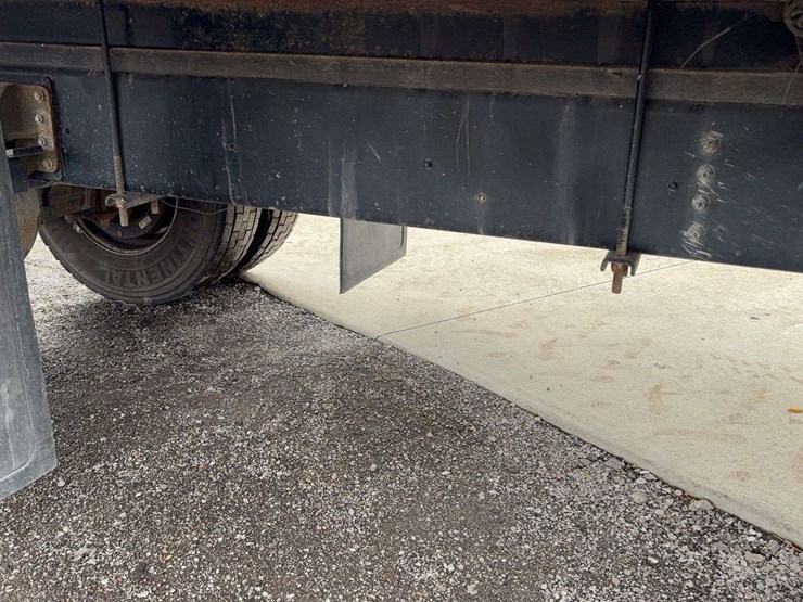 2018-isuzu-ftr-image-11