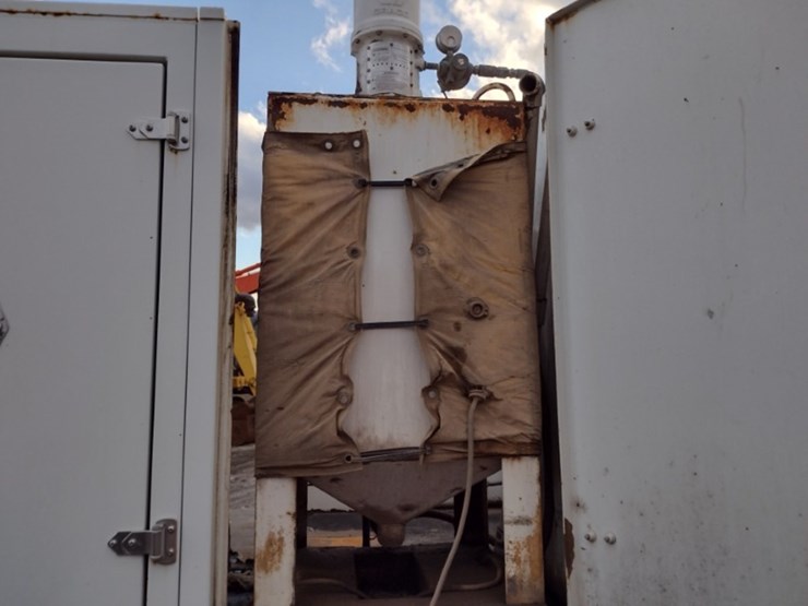 peterbilt-365-image-39