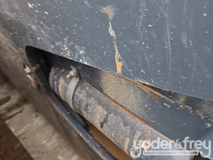 2019-deere-850l-lgp-image-68