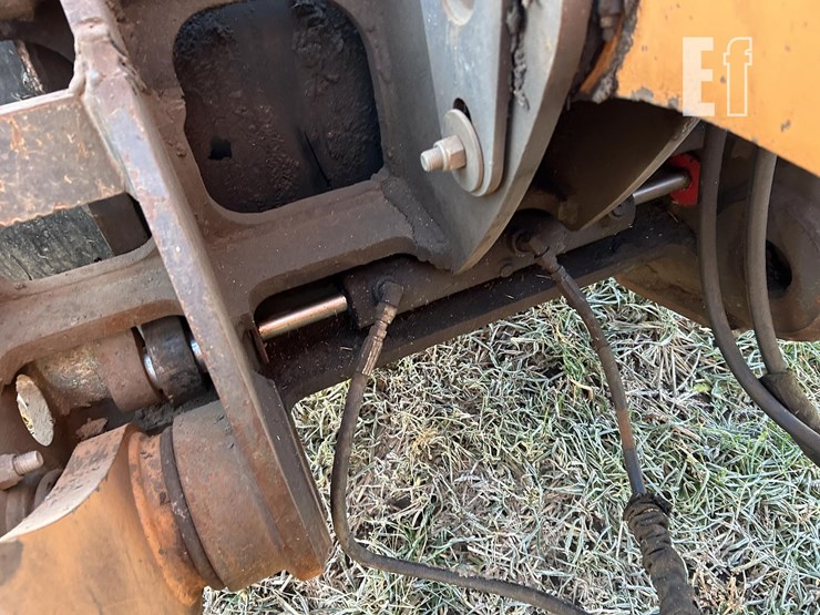 2014-case-721f-xr-image-17