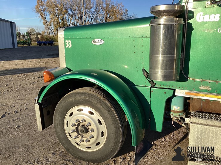 peterbilt-379-image-9